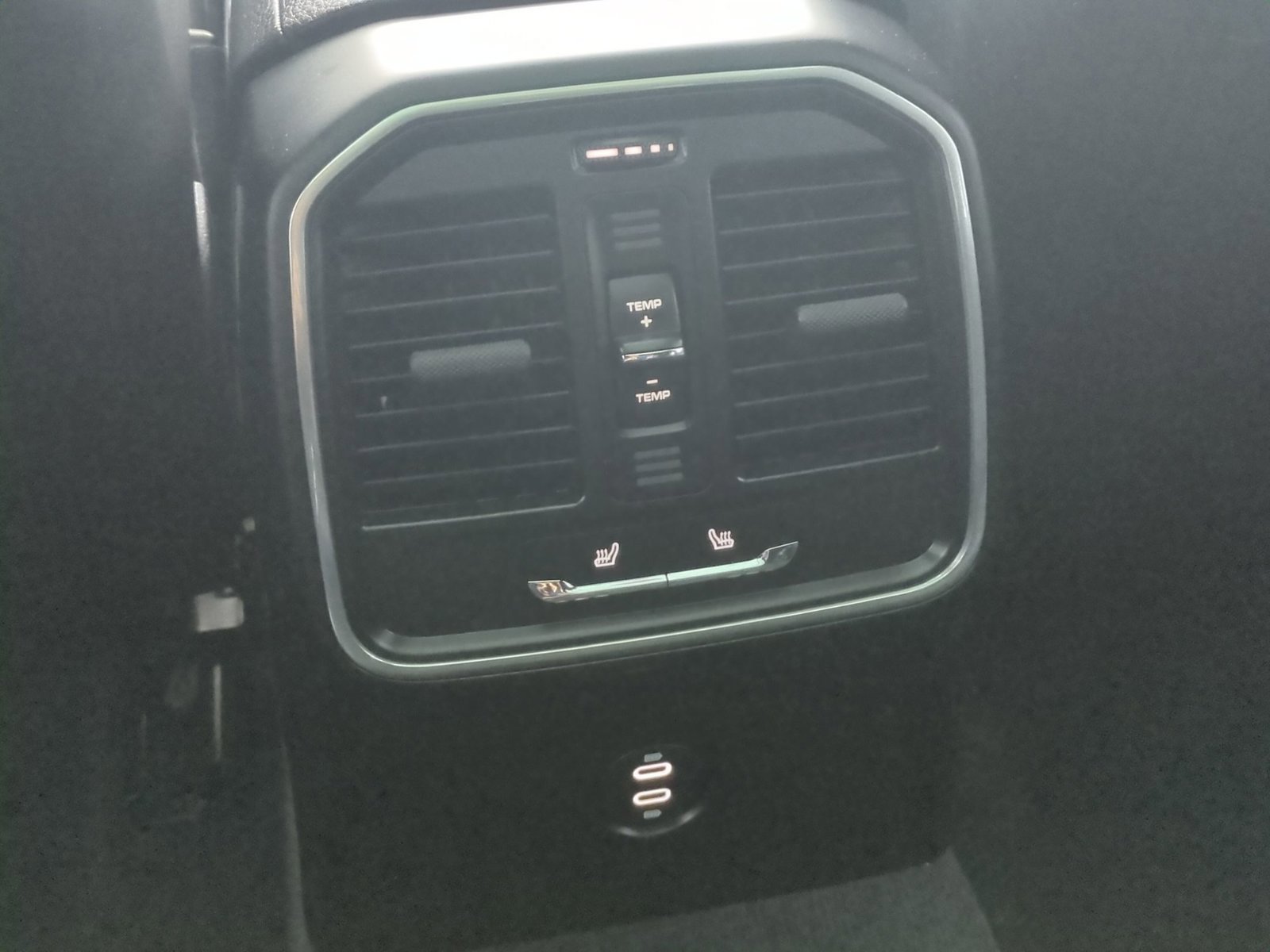 Certified 2024 Porsche Macan S image 19