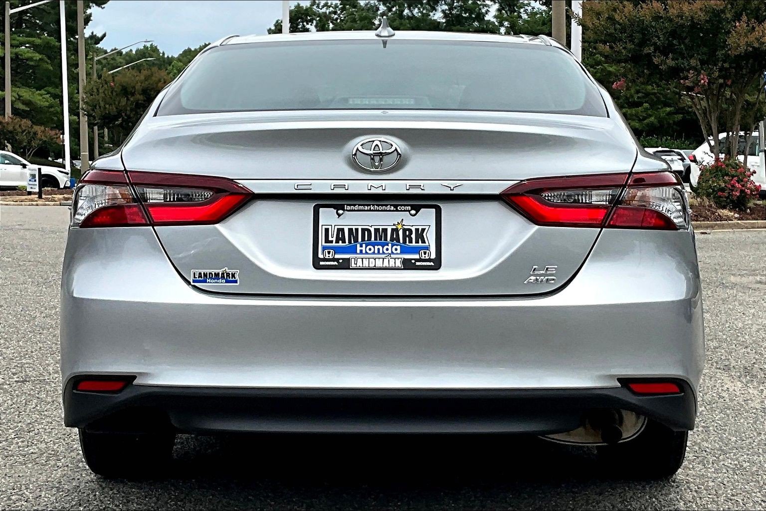 Used 2023 Toyota Camry LE AWD/4WD image 4