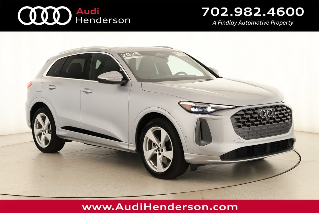 Certified 2025 Audi Q5 Prestige AWD/4WD image 1