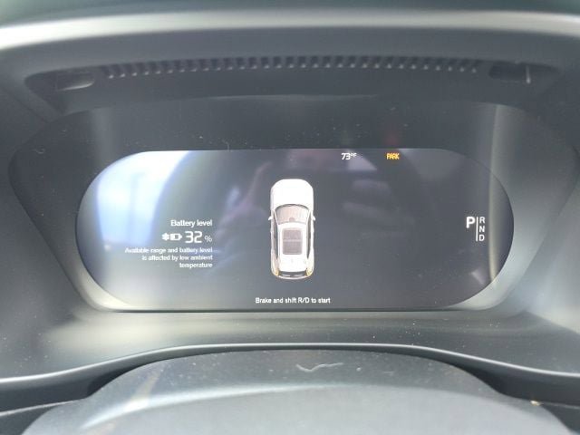 New 2026 Volvo EX40 Plus w/ Climate Package image 30
