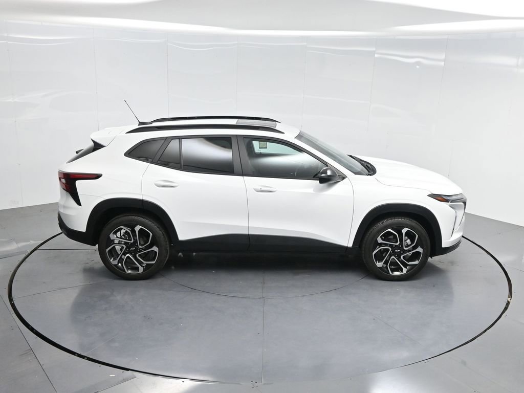 Used 2024 Chevrolet Trax RS w/ Sunroof Package image 48