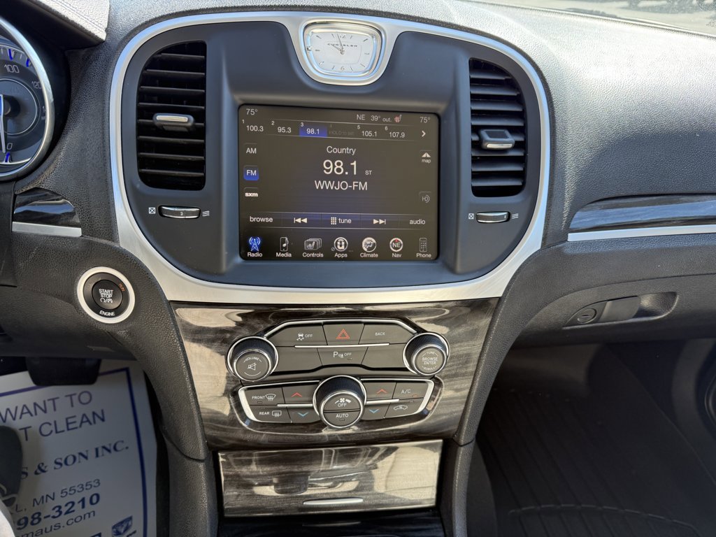 Used 2015 Chrysler 300 Limited w/ 300 Premium Group image 22