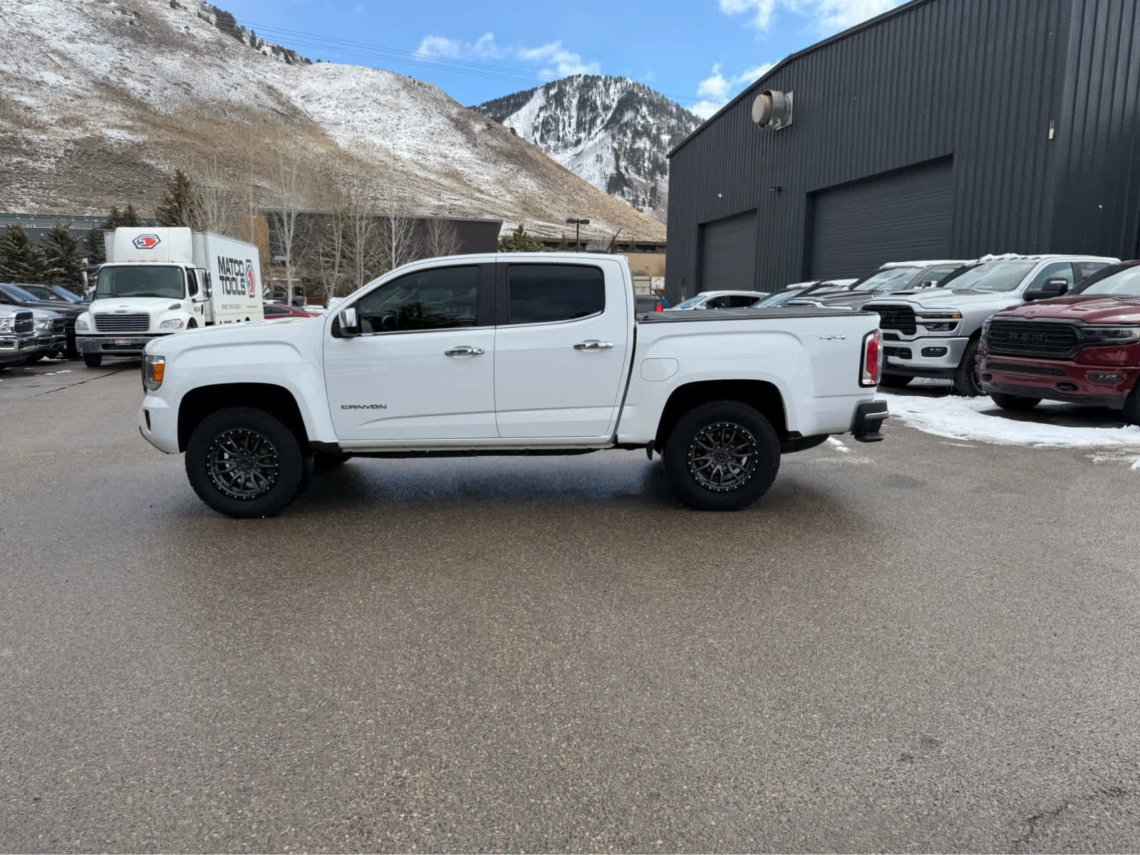Used 2018 GMC Canyon SLT w/ Driver Alert Package image 19