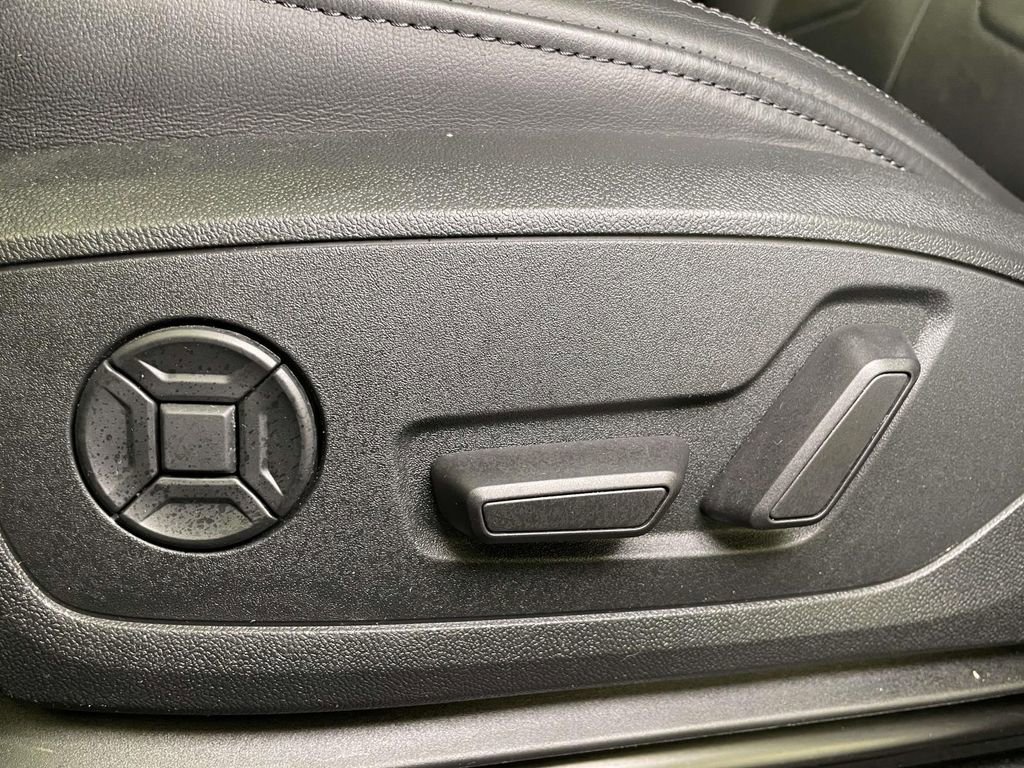 Certified 2022 Audi Q3 2.0T Premium w/ Convenience Package image 17