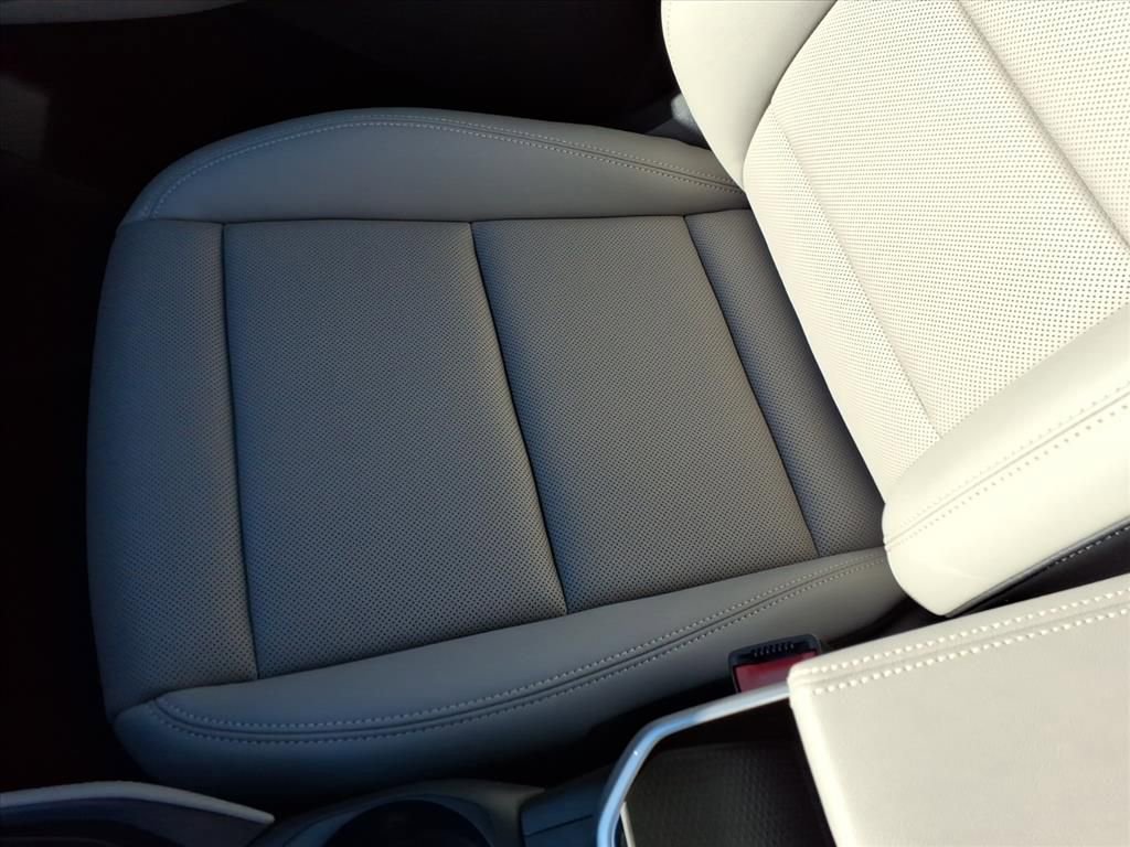 Used 2026 GMC Terrain Elevation w/ Elevation Premium Package image 31