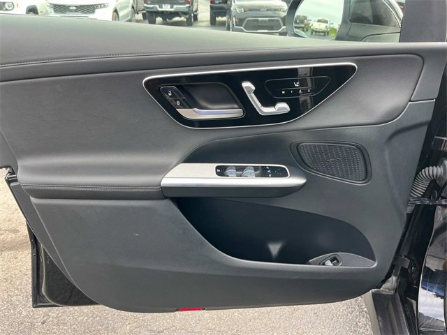 Used 2024 Mercedes-Benz GLC 300 image 27