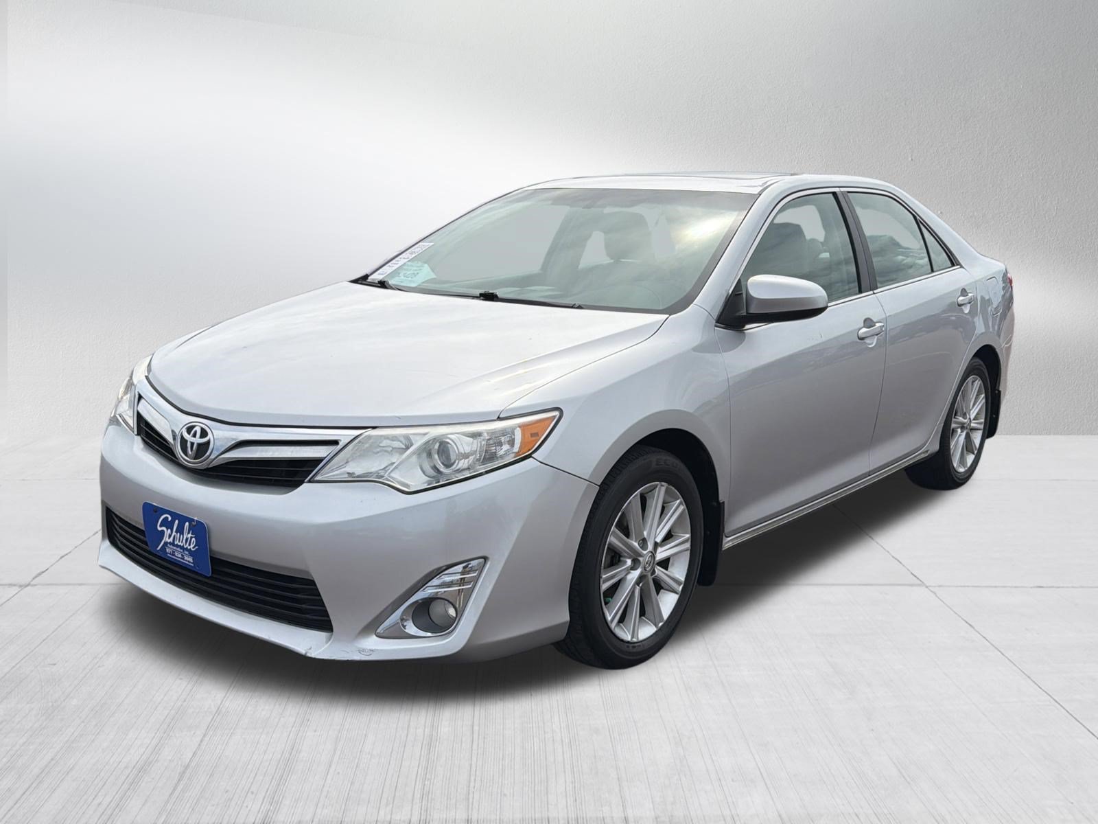 Used 2013 Toyota Camry XLE FWD image 5