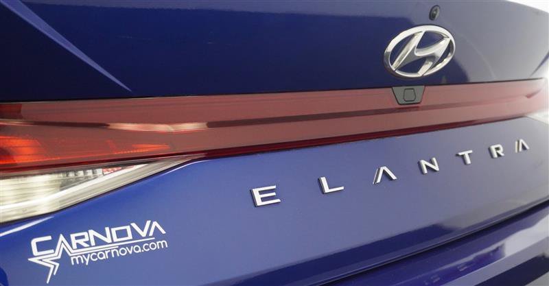 Used 2022 Hyundai Elantra SEL FWD image 28