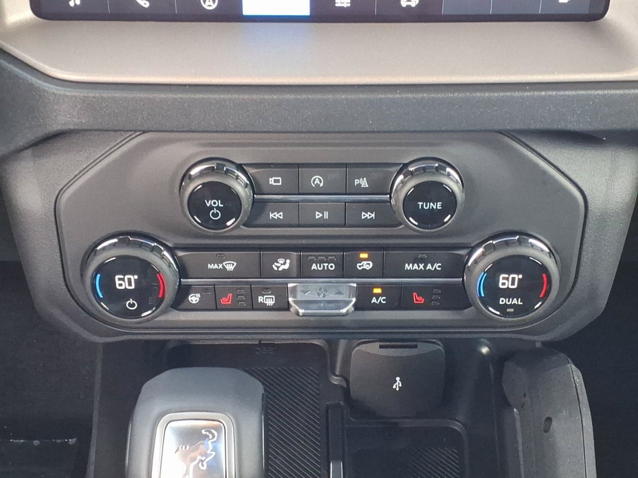 New 2026 Ford Bronco Outer Banks w/ Sasquatch Package AWD/4WD image 11