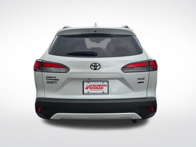 Used 2024 Toyota Corolla Cross XLE w/ Convenience Package AWD/4WD image 4