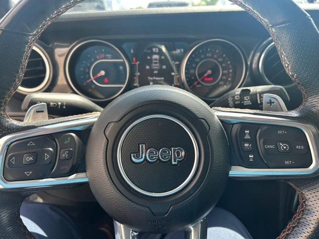 Used 2022 Jeep Wrangler Unlimited Rubicon w/ Xtreme Recon 35" Tire Package image 14