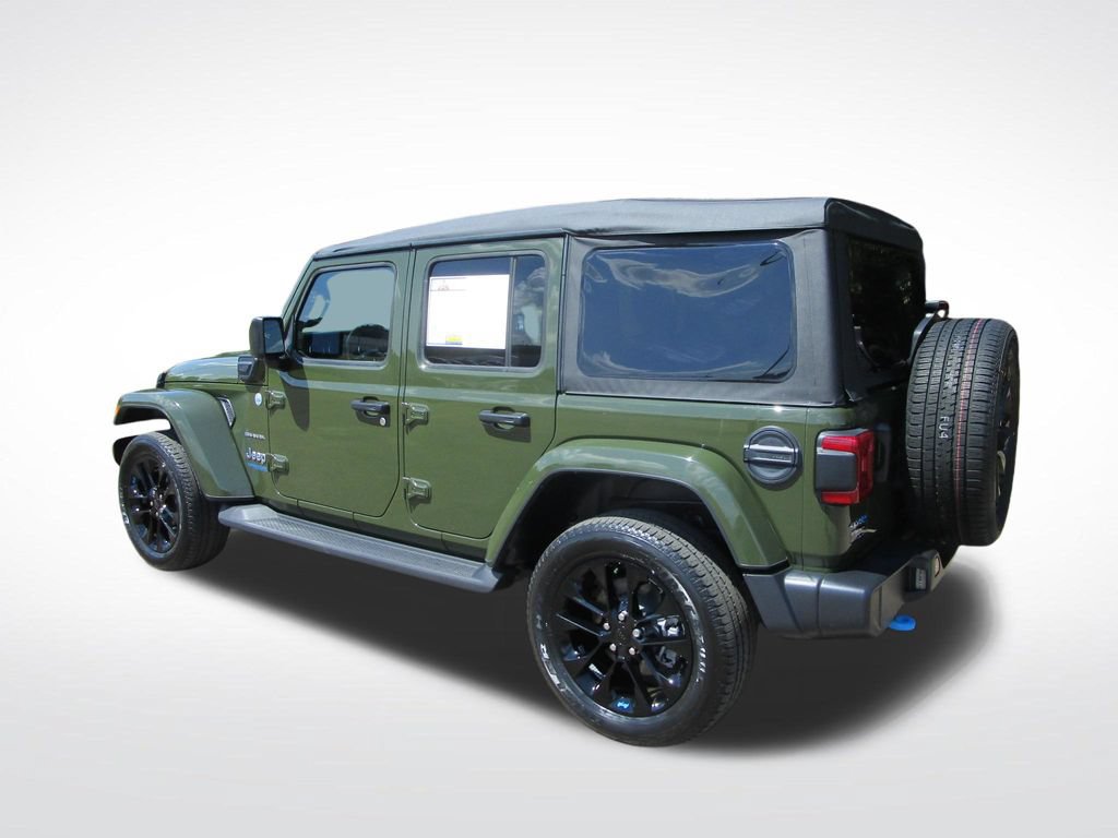Used 2022 Jeep Wrangler Unlimited Sahara AWD/4WD image 4