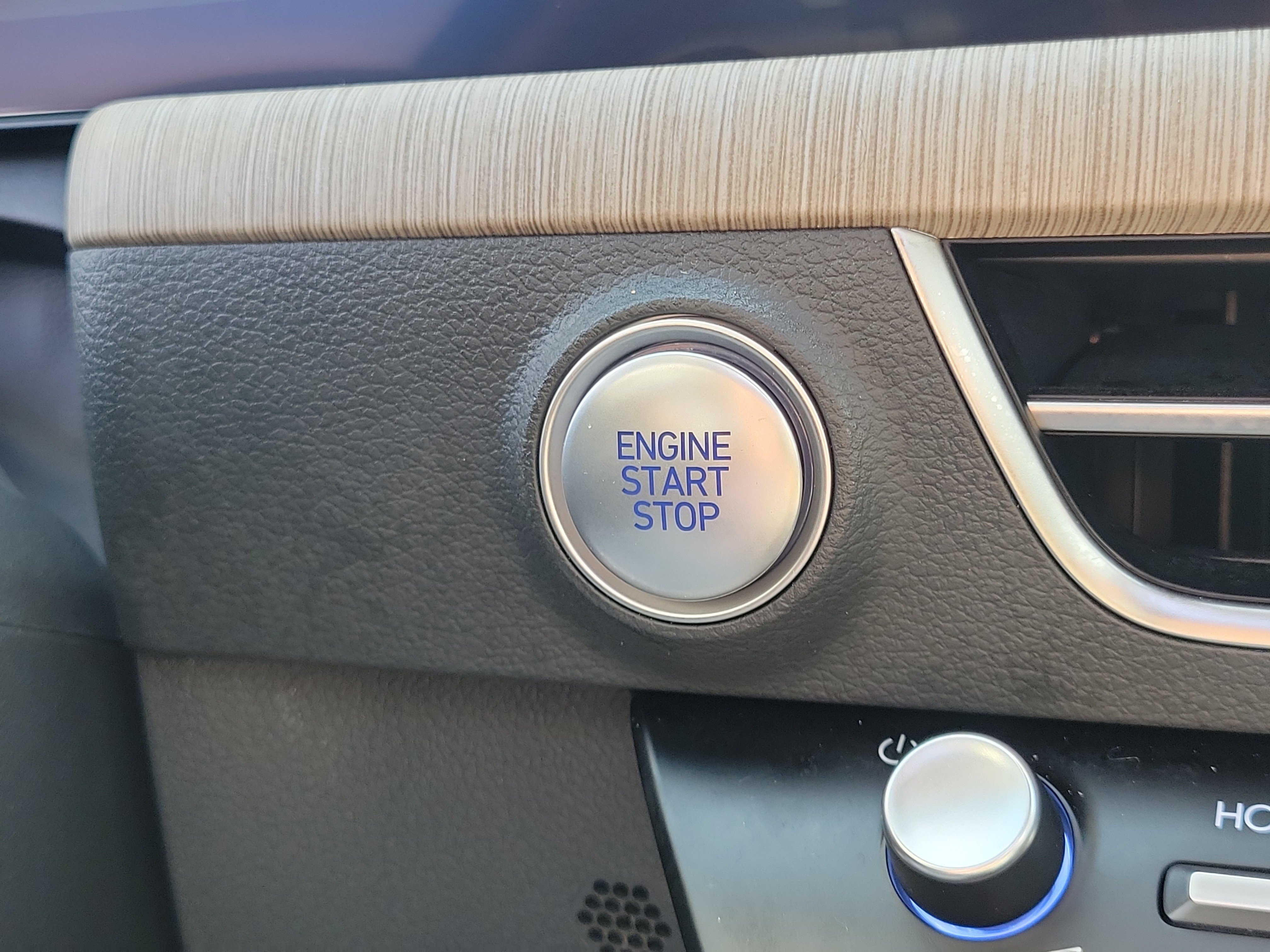 Used 2024 Hyundai Sonata Limited FWD image 28