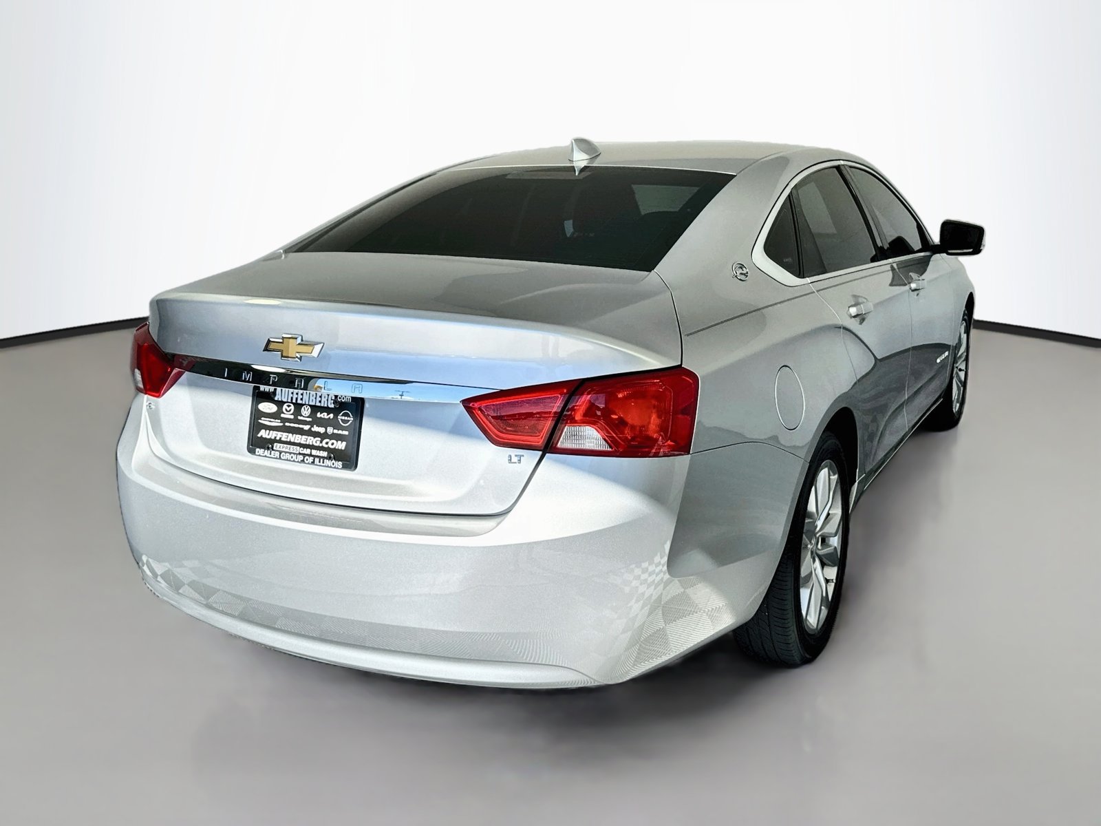 Used 2017 Chevrolet Impala LT FWD image 7
