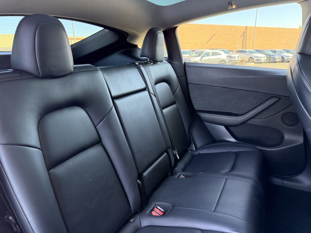 Used 2020 Tesla Model Y Long Range image 39