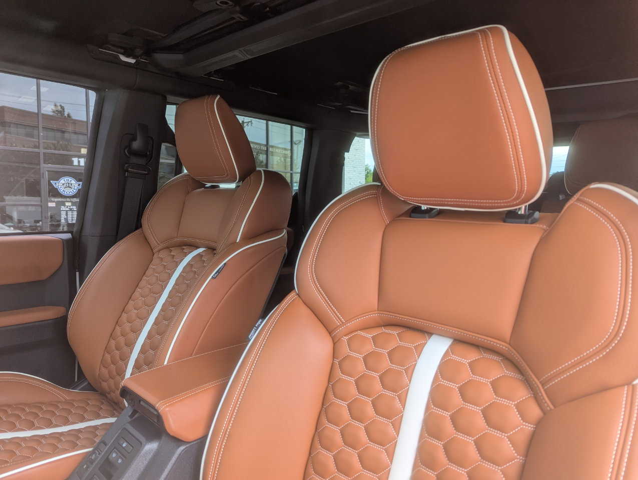 Used 2024 Ford Bronco Raptor w/ Interior Carbon Fiber Pack 6 image 33