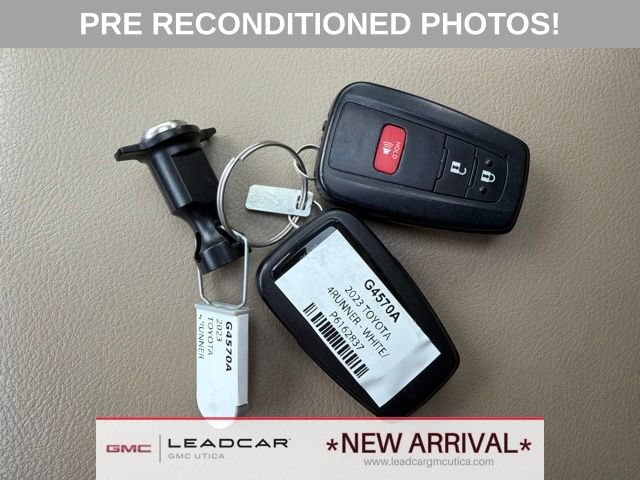 Used 2023 Toyota 4Runner Limited AWD/4WD image 32