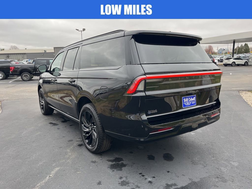Used 2025 Lincoln Navigator L Reserve w/ Jet Appearance Package image 6