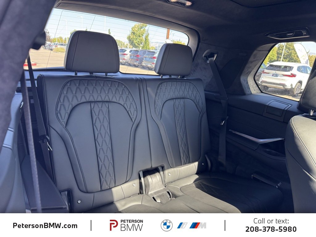 New 2026 BMW X7 M60i image 24