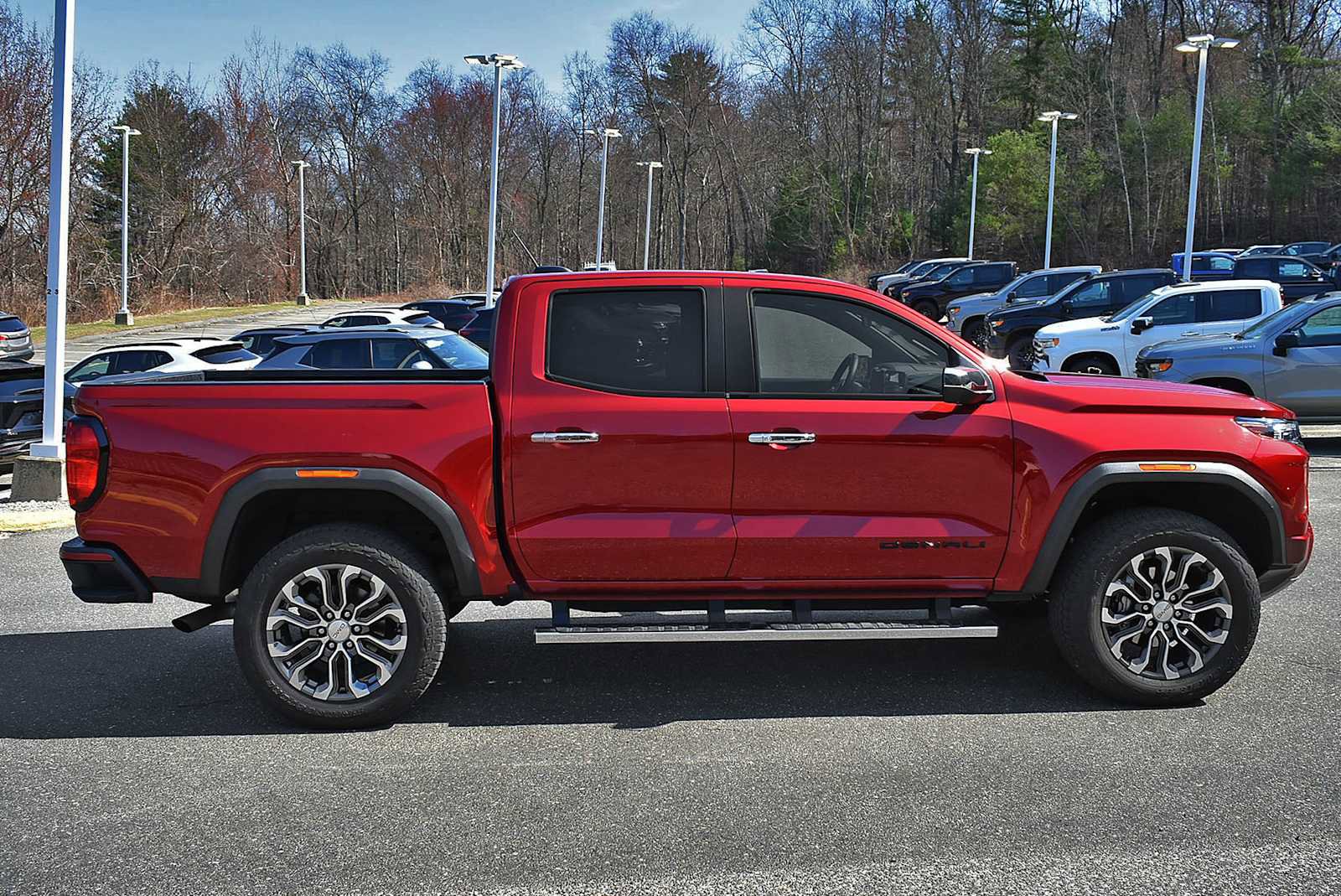 Used 2023 GMC Canyon Denali image 6