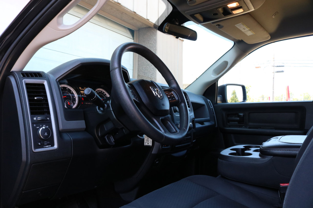 Used 2018 RAM 1500 Express w/ Black Ram 1500 Express Group image 17