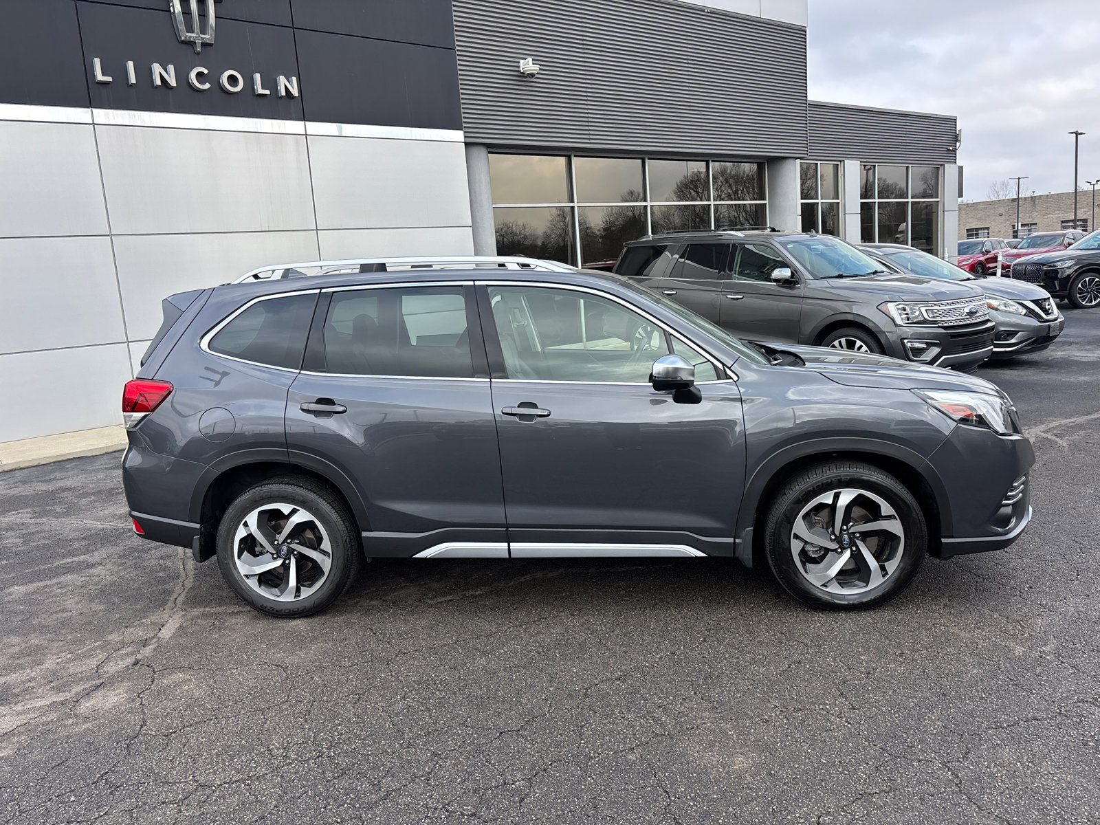 Used 2022 Subaru Forester Touring image 8