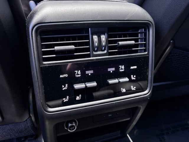 Certified 2025 Porsche Cayenne S AWD/4WD image 27