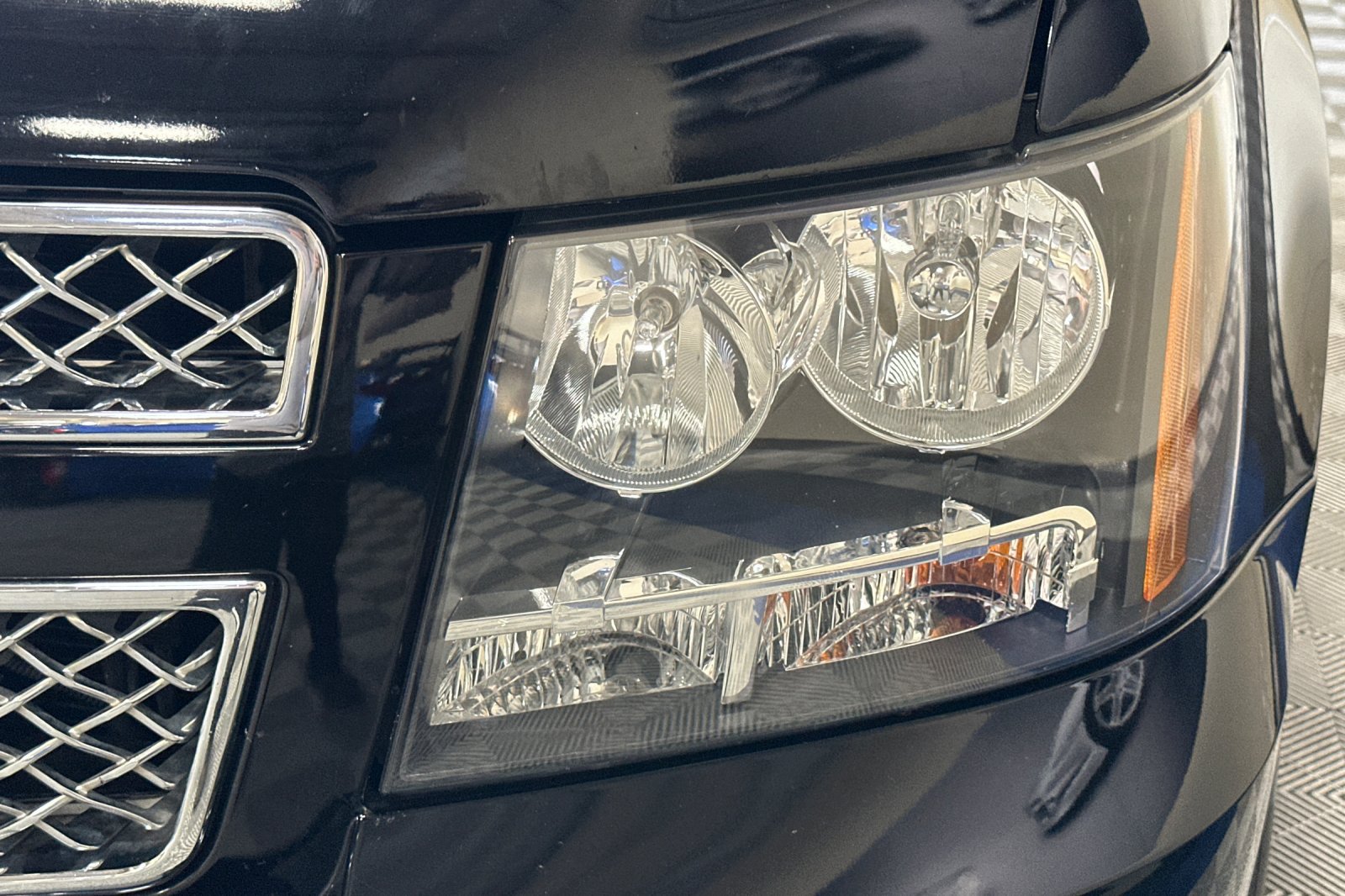 Used 2013 Chevrolet Avalanche LT w/ Texas Edition RWD image 45