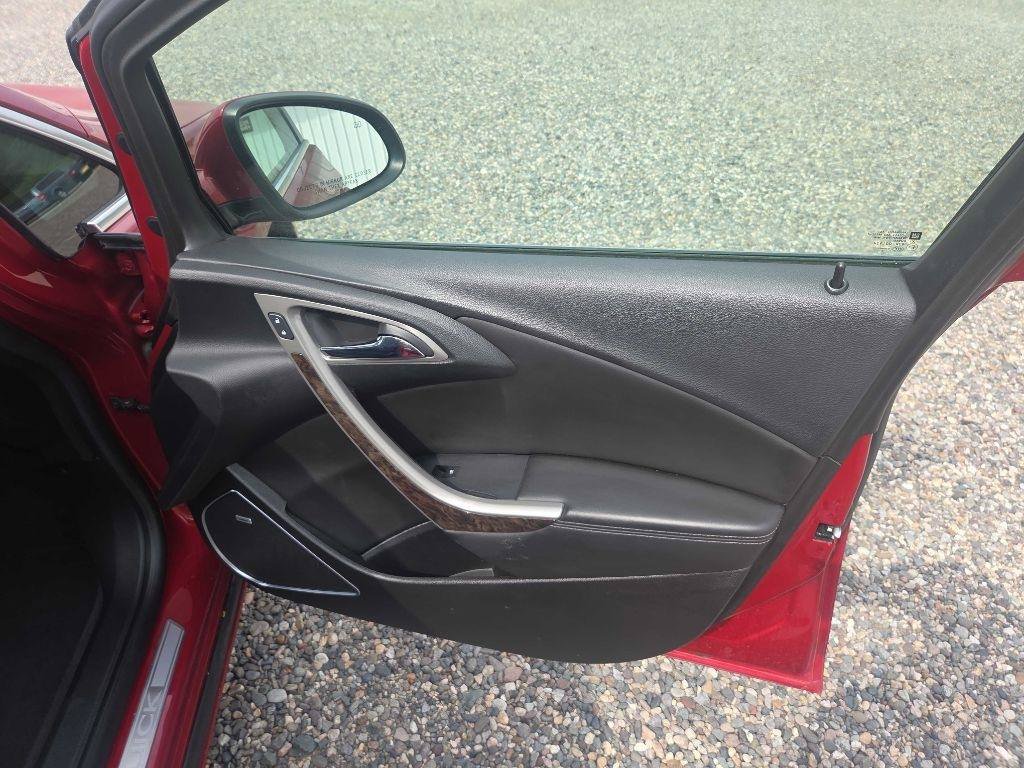 Used 2012 Buick Verano Leather FWD image 19