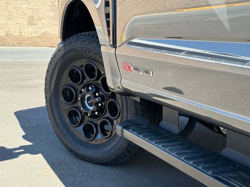 New 2026 Ford F250 4x4 Crew Cab Super Duty image 18