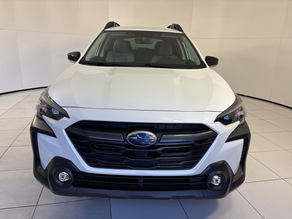 Used 2025 Subaru Outback Premium image 8