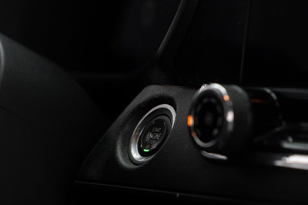 Used 2024 Chevrolet Colorado Trail Boss w/ Technology Package image 25