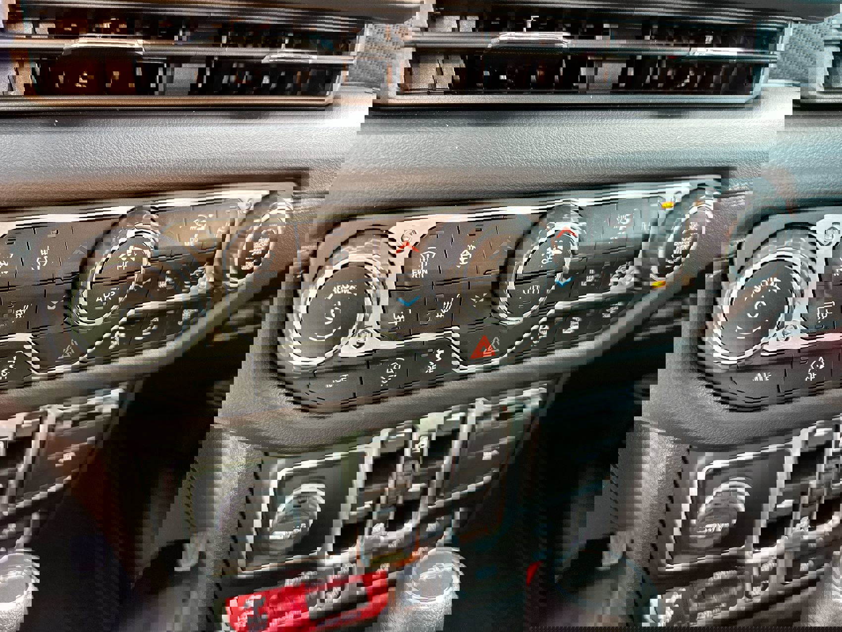 Used 2024 Jeep Gladiator Rubicon w/ Safety Group image 18