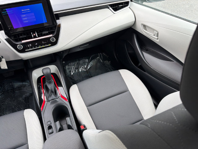 Used 2025 Toyota Corolla LE FWD image 20