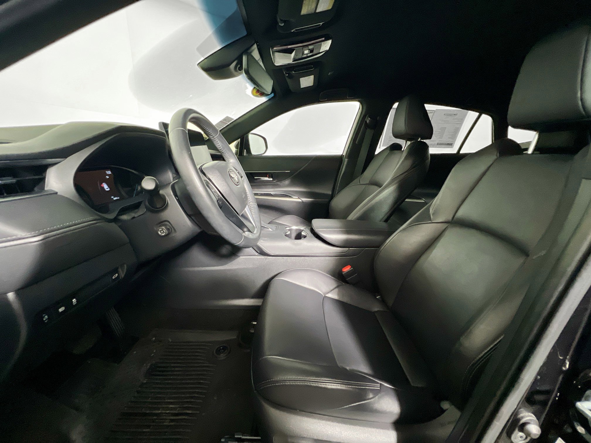 Used 2023 Toyota Venza Nightshade AWD/4WD image 14