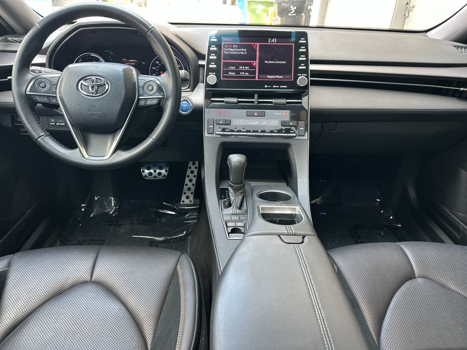 Used 2019 Toyota Avalon XSE w/ All Weather Liner Package FWD image 3