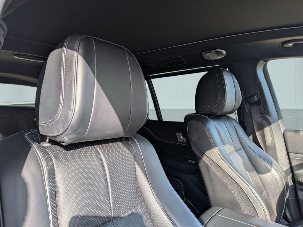 Used 2021 Mercedes-Benz Maybach GLS 600 4MATIC image 38