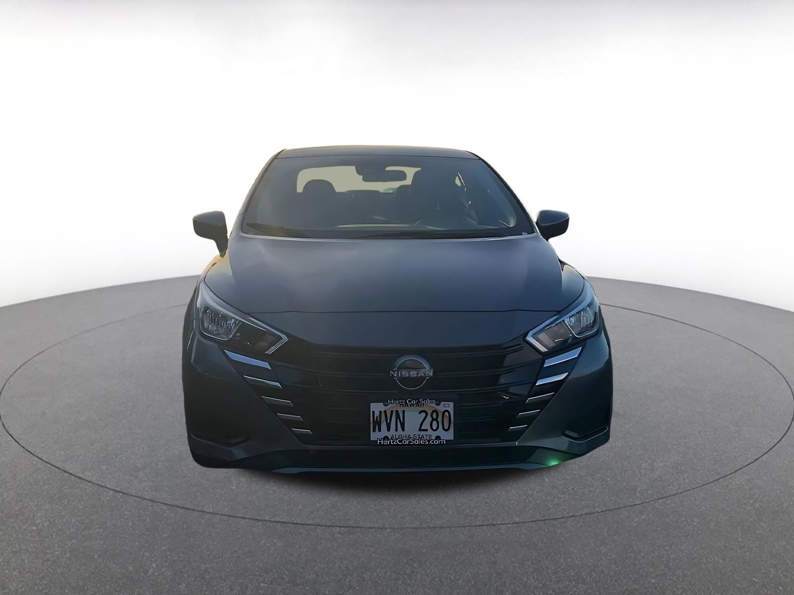 Used 2023 Nissan Versa SV image 3