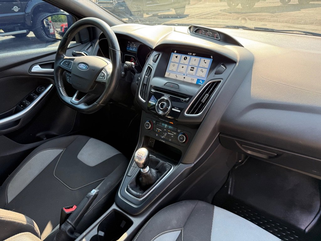 Used 2017 Ford Focus ST w/ Equipment Group 401A FWD image 67