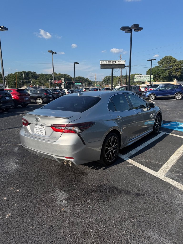 Used 2023 Toyota Camry SE w/ Convenience Package FWD image 5