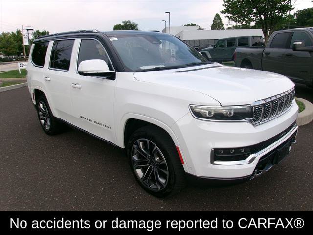 Certified 2022 Jeep Grand Wagoneer Series III w/ HD Trailer Tow Package AWD/4WD image 2