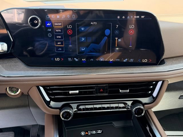 New 2026 Chevrolet Suburban High Country AWD/4WD image 34