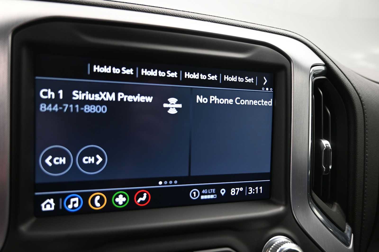 Used 2021 GMC Sierra 2500 SLE w/ SLE Value Package; AWD/4WD image 18