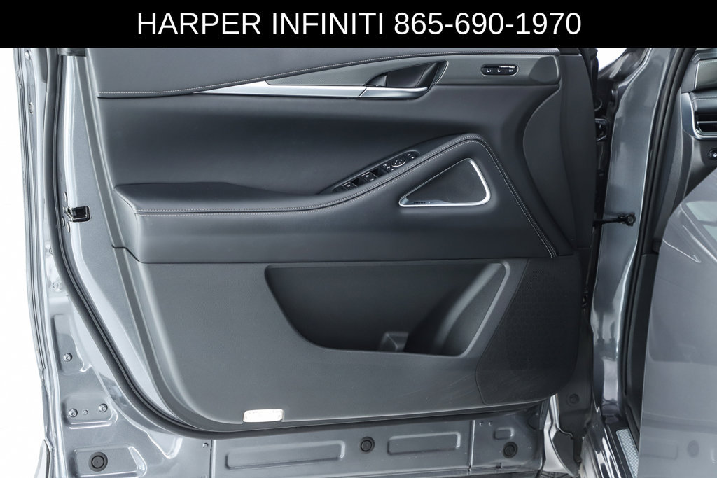 Used 2023 INFINITI QX60 Luxe w/ Performance Audio Package FWD image 19