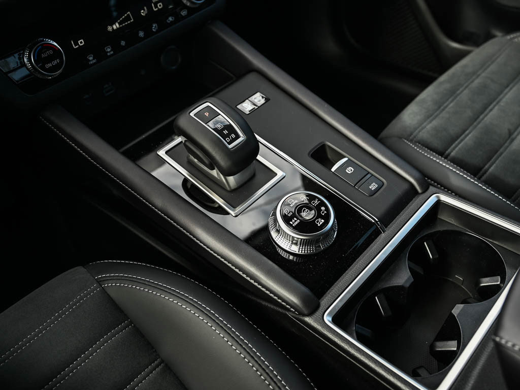 New 2025 Mitsubishi Outlander SE image 26