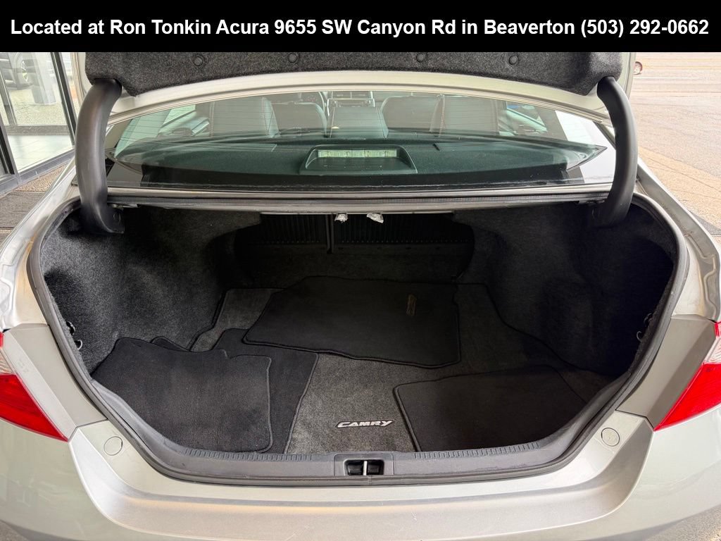 Used 2016 Toyota Camry SE FWD image 10