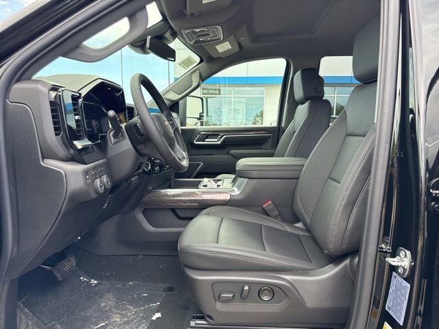 New 2026 Chevrolet Silverado 2500 LTZ w/ LTZ Plus Package AWD/4WD image 12