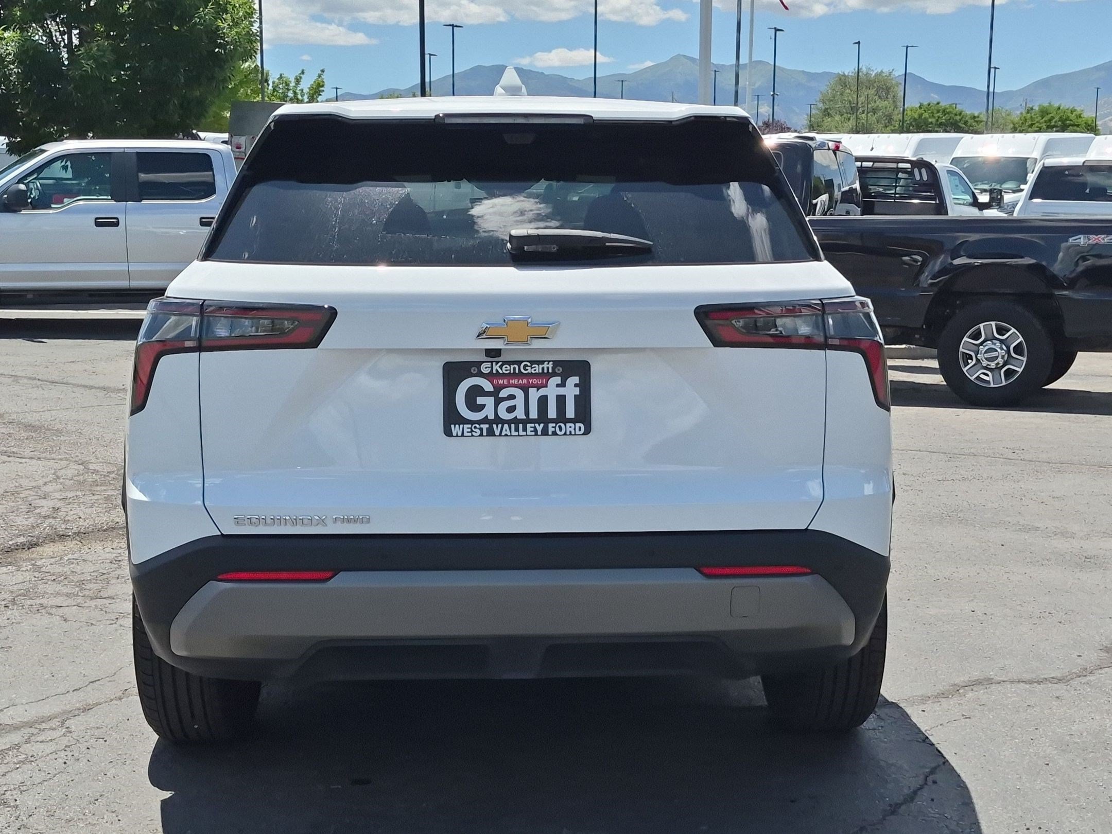 Used 2025 Chevrolet Equinox LT w/ Safety and Technology Package AWD/4WD image 5