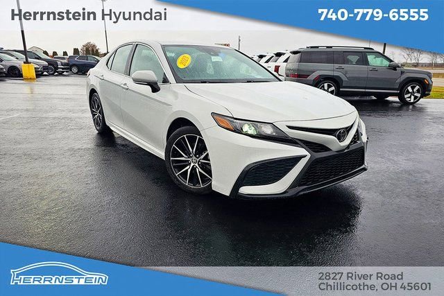 Used 2023 Toyota Camry SE