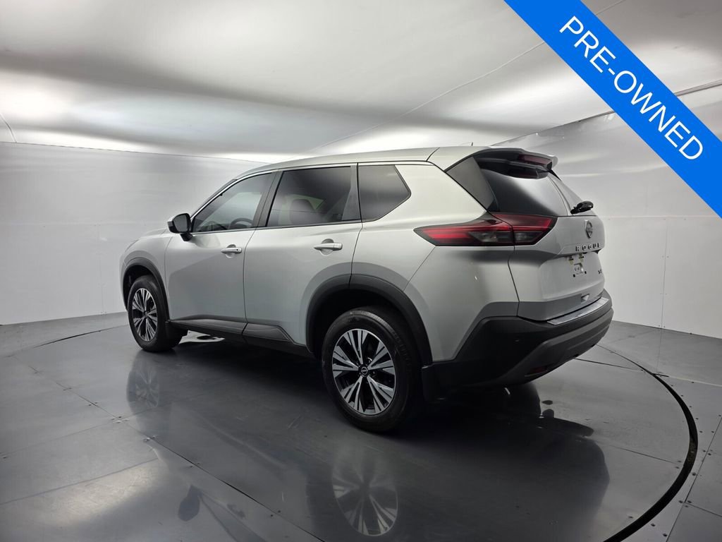 Used 2023 Nissan Rogue SV FWD image 6